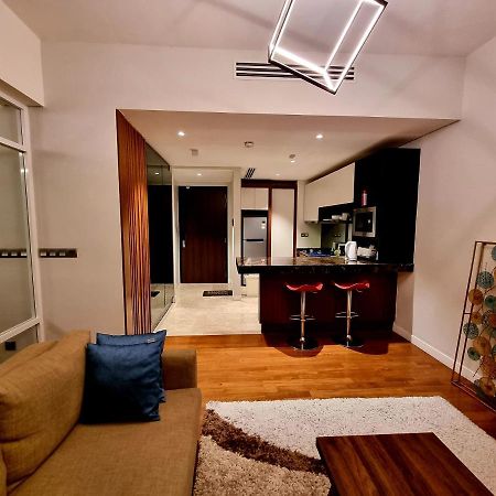 Anggun Luxury Suite Куала-Лумпур Экстерьер фото