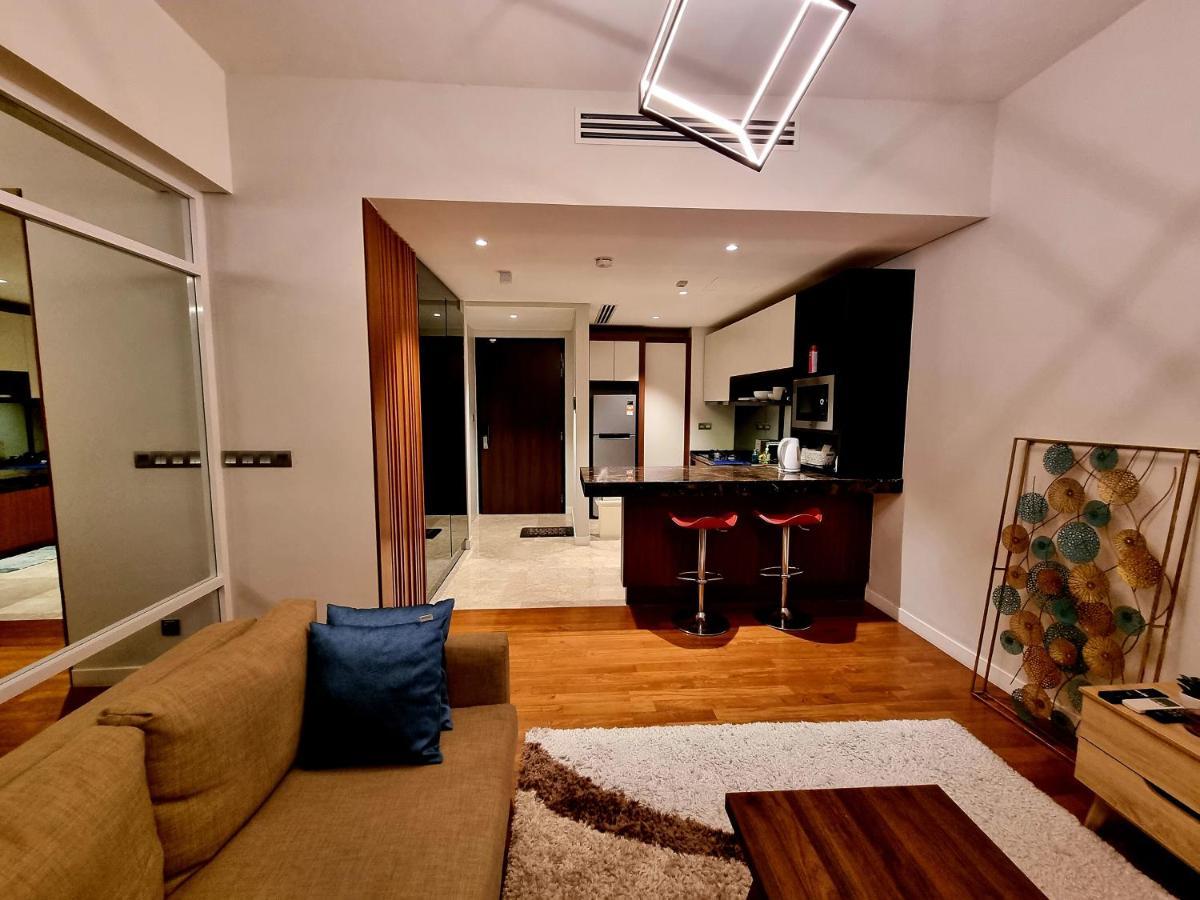 Anggun Luxury Suite Куала-Лумпур Экстерьер фото