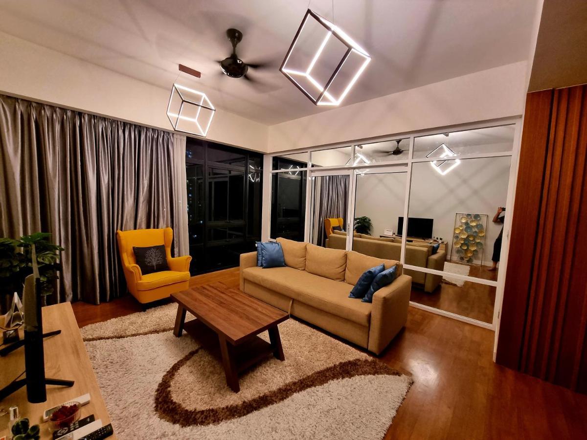 Anggun Luxury Suite Куала-Лумпур Экстерьер фото