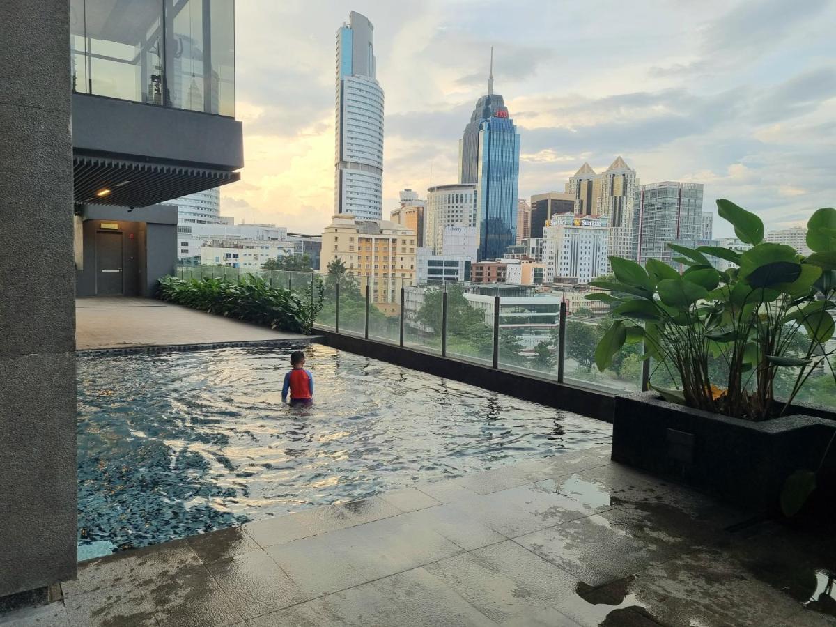 Anggun Luxury Suite Куала-Лумпур Экстерьер фото